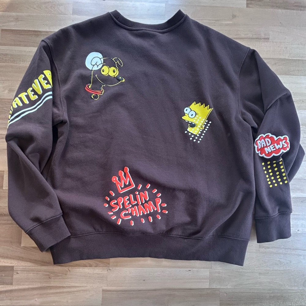 Crewneck H&M x The Simpsons 🛹🔥
Style streetwear avec prints graphiques